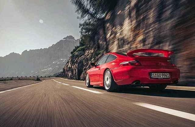 P_Outinthewild's tweet photo. 996 Gt3! Still showing the new boys how it's done. -------------------------------------------------------------------
📷 | Photo Credit @drive-my
--------------------------------------------------------------------
#⃣ | #P_Out #Outinthewild
----------------------------------… https://t.co/Ax3CxABlFQ