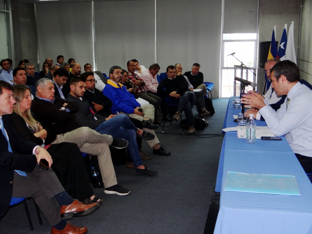mundomaritimo's tweet photo. SUBREI y SICEX expusieron acerca de facilitación del comercio exterior ante Mesa Comex de la región del Biobío #MundoMaritimo @subrei_chile @SICEX_CHILE  #Surlog   @Min_Hacienda    https://t.co/VWvtap0rxI https://t.co/gpYjVZbgW4