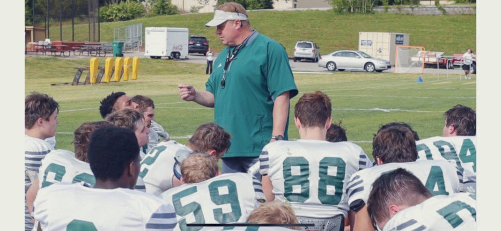 🚨THIS WEEKEND!🚨 Want to be ELITE? QB’s RB’s and Receivers in Grades 5-8 – come to Knoxville Catholic Football’s ELITE SKILLS CAMP, Sunday, March 8 from 2-5 p.m. Learn the fundamentals and techniques to be elite. SIGN UP TODAY: knoxvillecatholic.com/elite-skills-c…