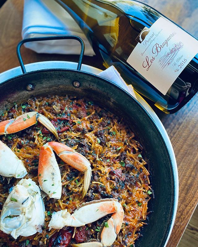 ToroBravoPDX's tweet photo. Dungeness Crab Fideo. boar sausage. preserved lemon. calabrian chile. 
Our Crab Fideo pairs beautifully with this 2016 Conreria d'Scala Dei, Les Brugueres, a certified organic, garnatxa blanca from 110+ year old vines from the Priorat region of Catalonia… https://t.co/nqqOQFVYwE https://t.co/k810DlBWuk