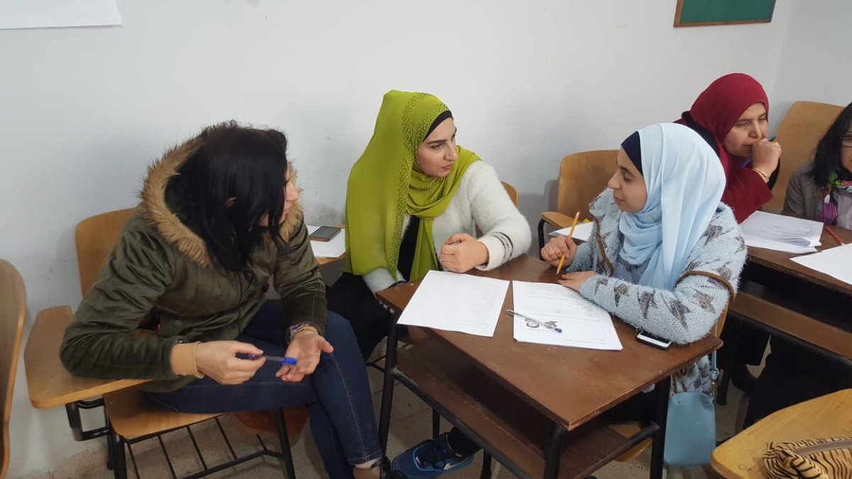 CRDP_Liban's tweet photo. #PITB #Dar_Zahle #Dar_JebJanine
"I don't understand English, help me!", a training workshop for cycle 1 teachers on designing an oral and written comprehension sessions.
#Education #CRDPliban https://t.co/u1TgRr4yWl