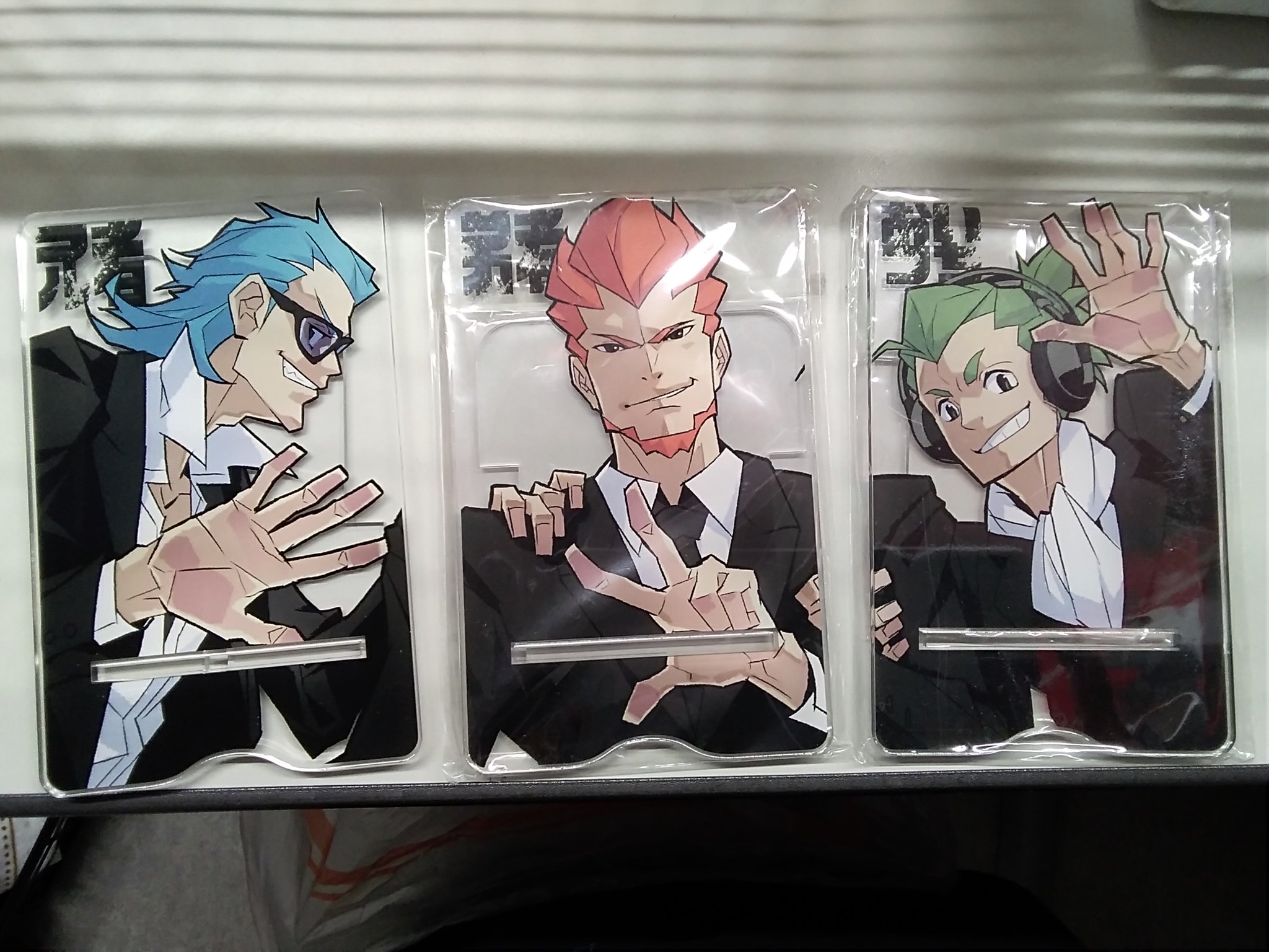 2BRO. アクリルスマホスタンド | escolademianmaia.com.br