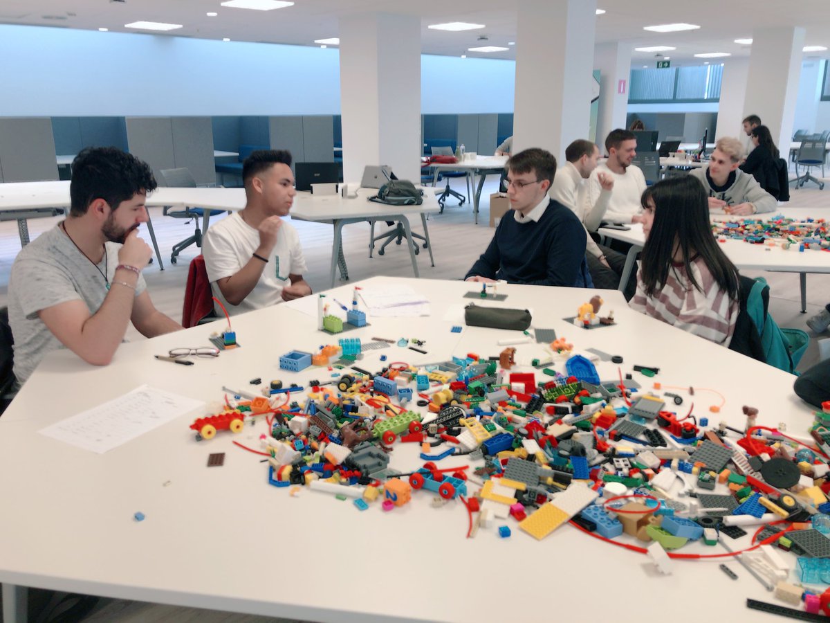 start_ub's tweet image. #BusinessModelLab | 6a sessió, centrada en #Prototyping 
@JuarezPere 

📍StartUBLab 

#StartUB