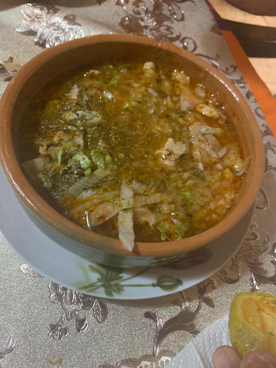 pepecastillo25's tweet photo. Recordando con un "POZOLE" a Nuestro Querido México quien me dio la Oportunidad de mi Formación Como Médico. Gracias a la Familia Silvera-Penna x esta Exquisitez.
#Bugaba #TierrasAltas #Chiriquí
#PepeCastillo✌olveremos #ESO✌A
#DejandoHuellas+ https://t.co/J2ZN7JmWgw