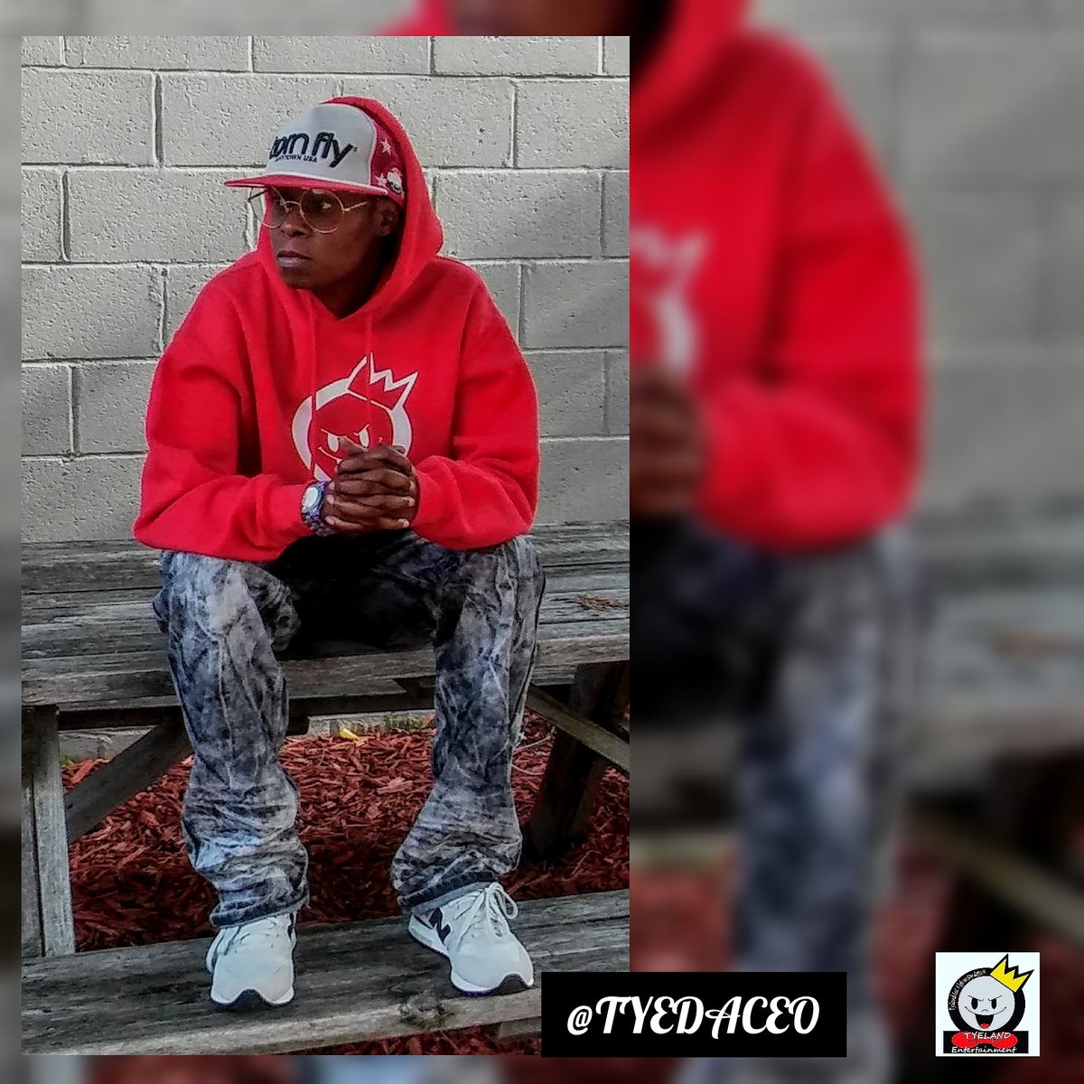 HottestSongsOu1's tweet photo. My Moto is "One day at a time" ‼️
#tyedaceo🔥🔥 #ceolyestyle #applemusic #spotifyartist #tidal #itunes🎧 #youtube #deezer #IG #igrind365 #Subscribe https://t.co/ffawYZEZ9a
