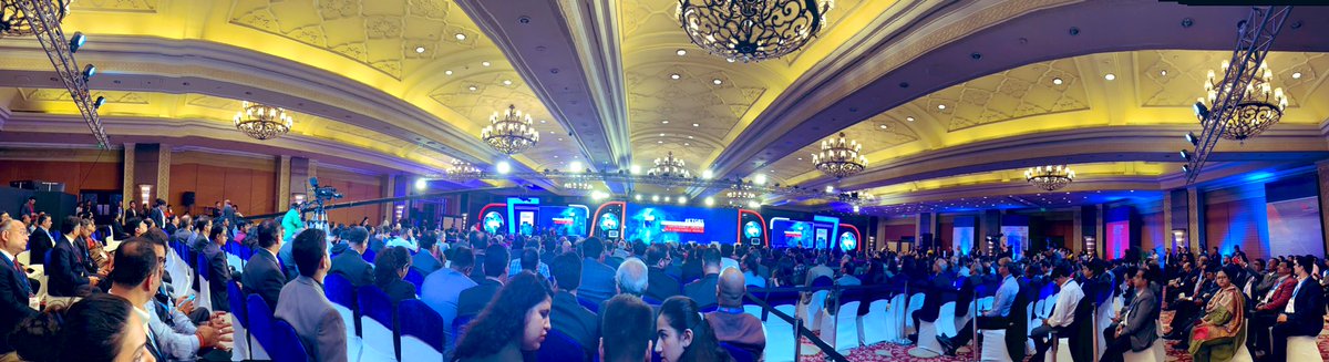 honeytech's tweet photo. Here for #GTGBS with all packed session! 

Quick Takeaway from @andypuddicombe @headspace  
1️⃣ “Meditation is not about stopping thoughts.” 

2️⃣”You don't have to breathe in any special way, just let your body feel it”

@ET_GBS https://t.co/SuVep1rBkQ