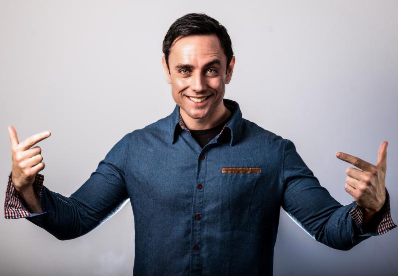 Yellow_Comedy's tweet photo. Unfortunately Anna Dominey has had to pull out of tonights show at the Kitchen in Croxley Green however we have found a fantastic replacement in Winter Foenander. 

Winter has been performing comedy for several years. He's likeable, energetic, sharp and a little bit different. https://t.co/gnpKILMu4Q