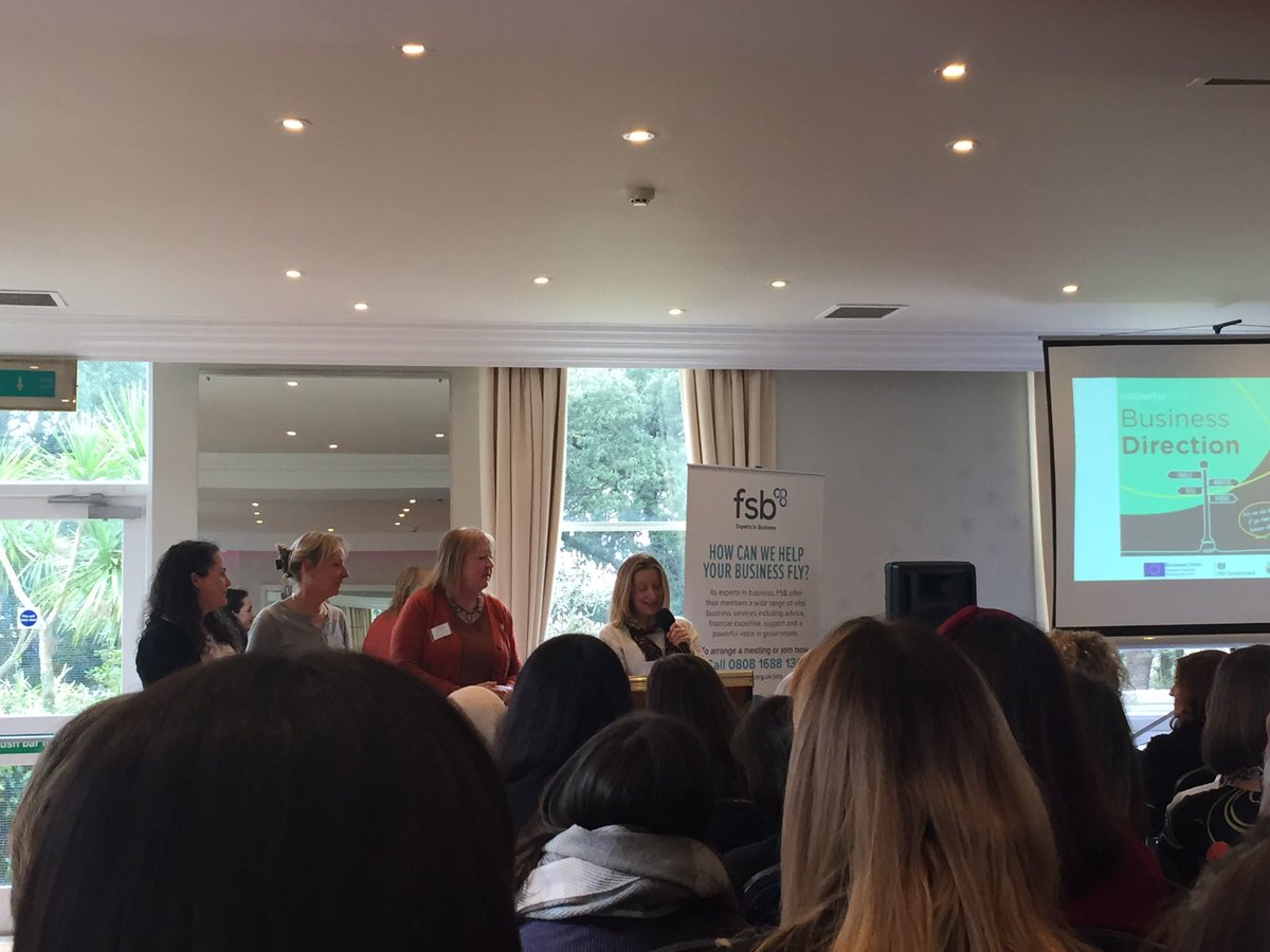 outsetcornwall's tweet photo. Great panel session hosted by Kirsty from @growthskillshub with @FSBCornwall, featuring Sue from @SapienceHR, Veronica Lamond and  Louise from @serendaya #fsbconfidence #InternationalWomensDay2020 https://t.co/LDNrDrxL1e