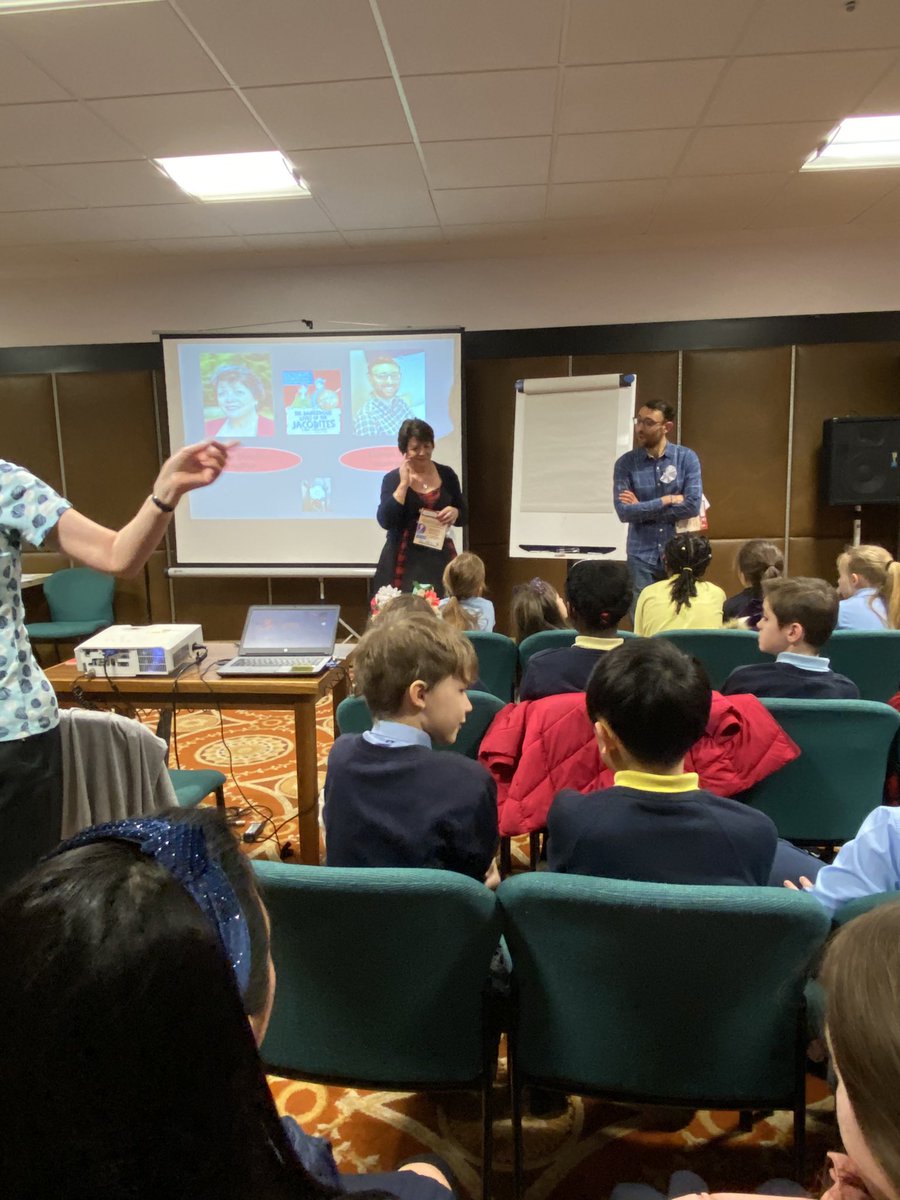 WellshotPrimary's tweet photo. P5a &amp; P5b had a fantastic time this morning at @glasgowlib #WeeWrite2020 festival! We learned LOADS about The Jacobites from @Strachanlinda &amp; @DarrenGate while hearing all about the journey of Bonnie Prince Charlie 🏴󠁧󠁢󠁳󠁣󠁴󠁿 https://t.co/V9YHd5Bbqi