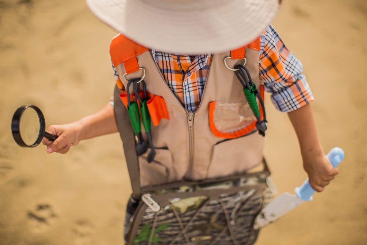 childhoodwild's tweet photo. What does it mean for a child to “know” #nature? Is it enough that they memorize 100 facts about big cats or recite climate change facts on command? Simply sensing nature can help children know nature more deeply. https://t.co/eOEzv1JCgD https://t.co/P1DqUkBQDx