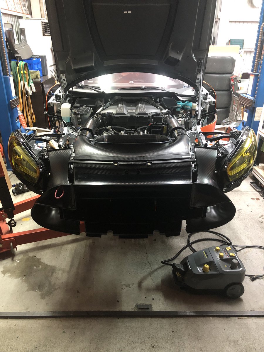 itoutti's tweet image. なんとなくフロント周りの感じがEvoぽくなってきました。😝

そういえば、カラーリングがブラックファルコンに似てる気がしますが、真似をしたわけではないのです。😱💦

俺が真似をしたのは、AMG GT3 Evo のイメージ図です。🤣

＃arnageracing
＃SuperGT