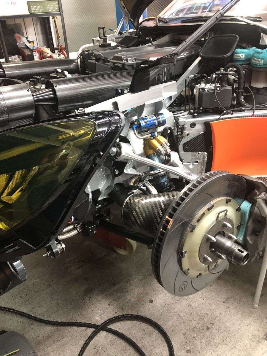 itoutti's tweet image. なんとなくフロント周りの感じがEvoぽくなってきました。😝

そういえば、カラーリングがブラックファルコンに似てる気がしますが、真似をしたわけではないのです。😱💦

俺が真似をしたのは、AMG GT3 Evo のイメージ図です。🤣

＃arnageracing
＃SuperGT