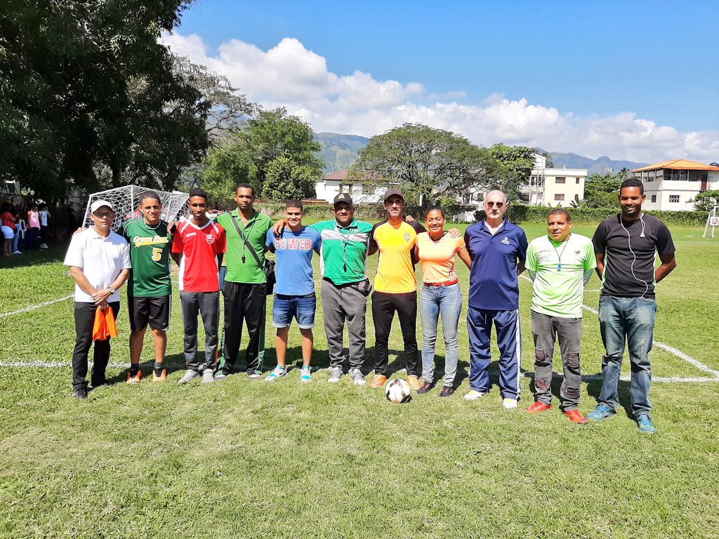 FutbolTotalRD's tweet photo. FÚTBOL PROVINCIAL | La Copa Cinema OASIS se compone de la Categoria: 2008-2010 entre los clubes de Escolinha Santo Domingo, Escolinha Bonao, Jaguares, Santiago Junior, Academia Faña, New Horizons de Santo Domingo, Maimon, Lasalle, la escuela Simón Bolivar y Tu Campa. https://t.co/yo5Rtl7mxa