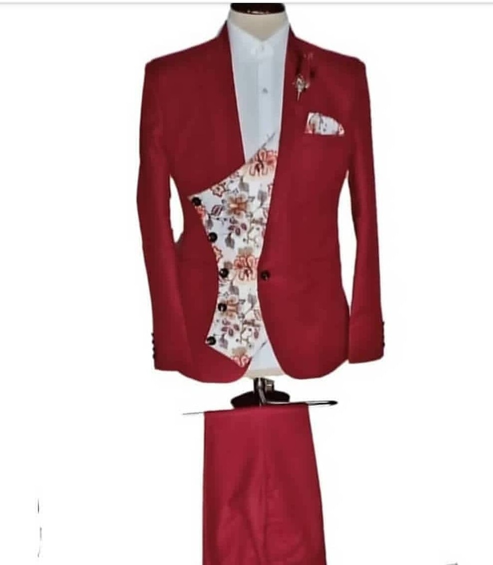 AzioDesign's tweet photo. AZIO RED PRINTED 2PC SUIT #suitformen #designersuit #partywear2pcsuit #mensstyle #mensfashion #azio #aziodesign #likeforfollow #followoninstagram https://t.co/7ZtKFhcQnK