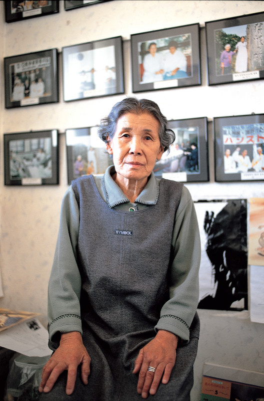 Kim Hak-sun (1924-1997) was a Korean activist and the first survivor ever to give a testimony of her experience as a former "comfort woman," a sex slave for the Japanese military.  #WomensHistoryMonth  https://alchetron.com/Kim-Hak-sun#-&nbsp;  https://www.nybooks.com/daily/2018/10/17/bringing-poetry-to-the-cruel-history-of-comfort-women/
