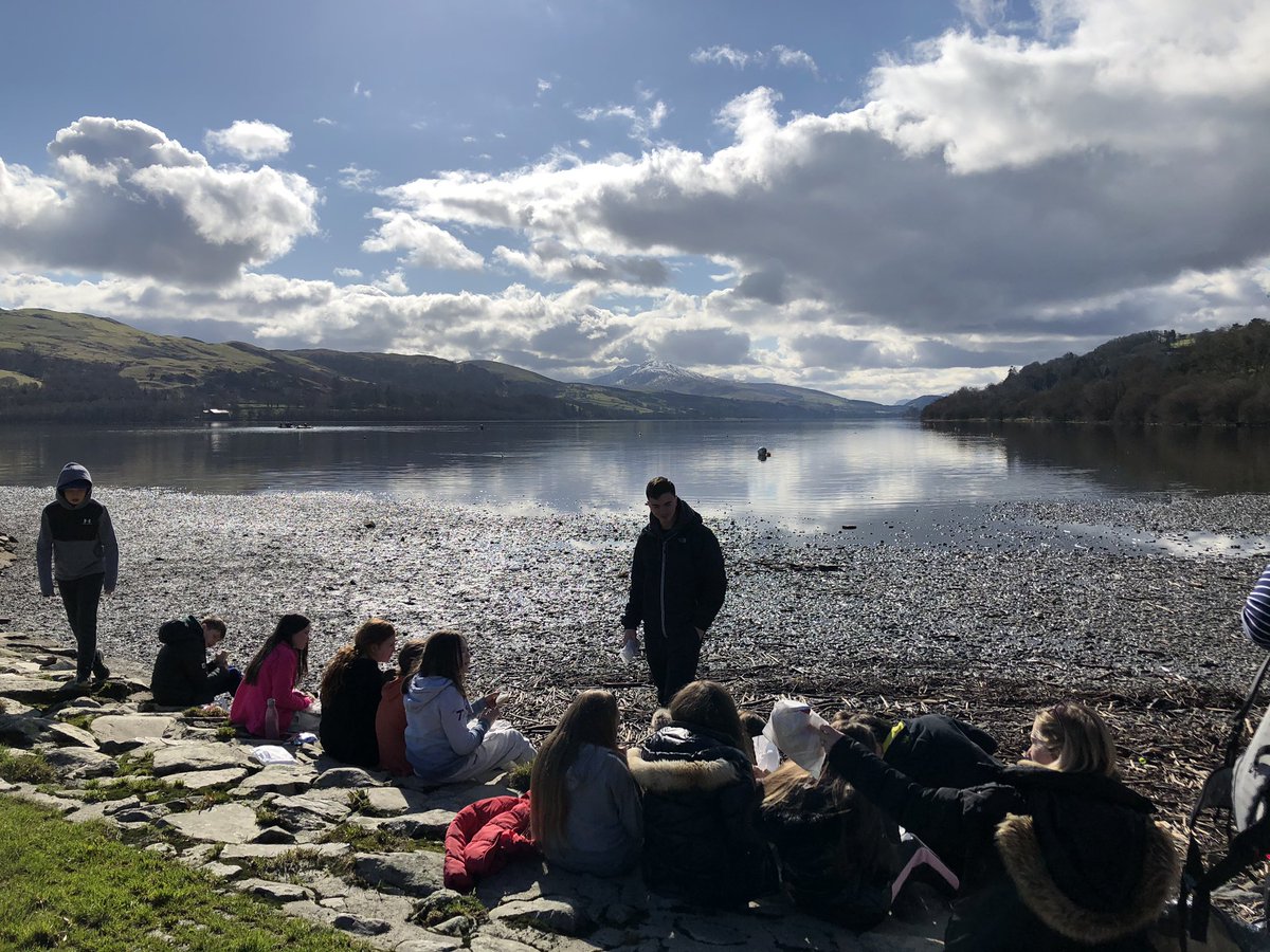 MinBick's tweet photo. Couldn’t ask for a better view and weather for a picnic! ☀️ https://t.co/aPTzhsz0RG