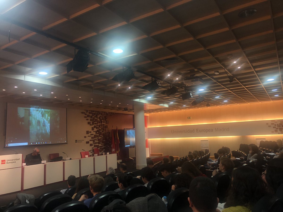 dr_albertosols's tweet photo. Great #MasterClass by José Luis Esteban at @UEuropea @ArquitecturaUE, within #RadicalCities #workshop with national and international universities
#architecture #steam https://t.co/wua7qYFhfe