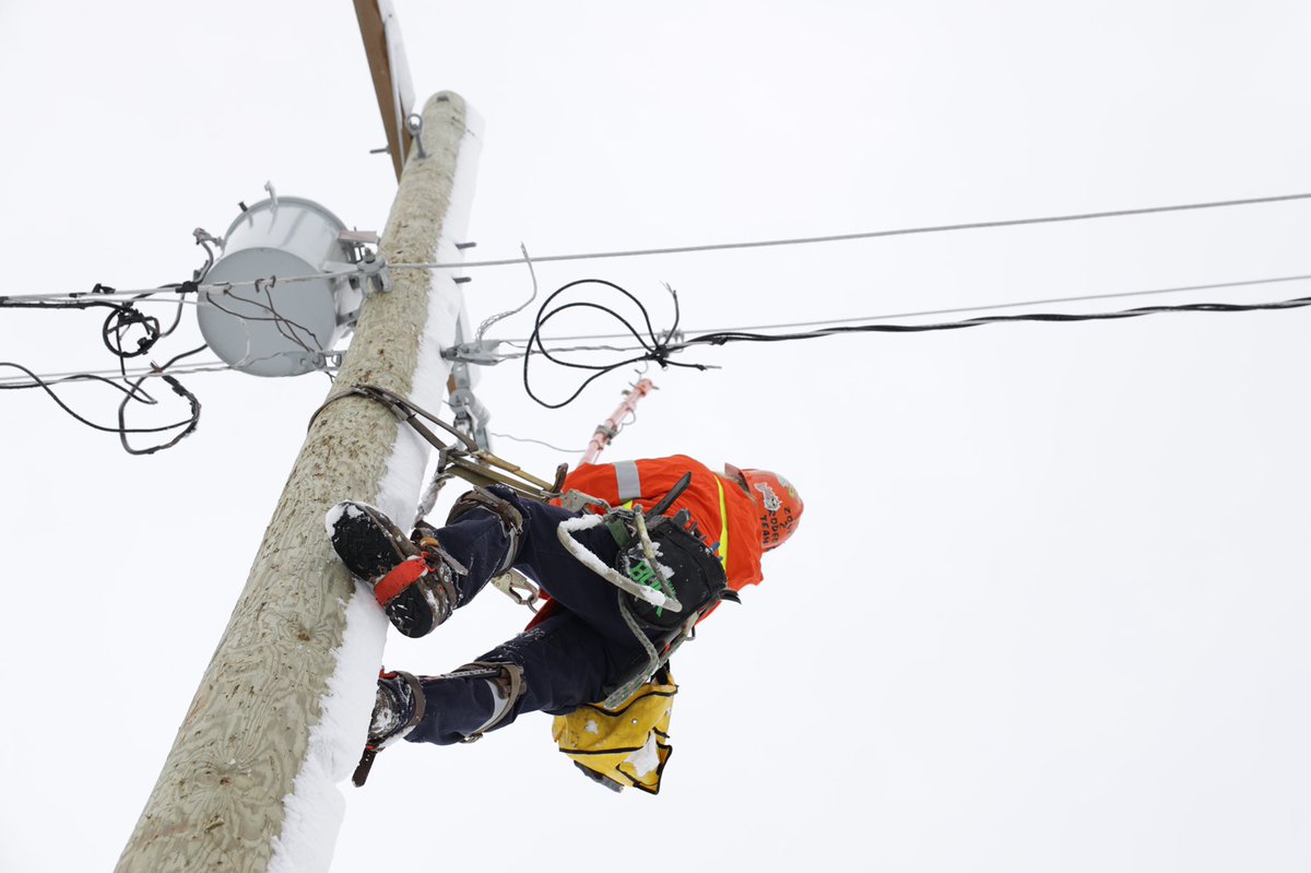 HydroOne's tweet photo. Kickboxing, weight training and a strong love for her work. Corry Ruch describes the secrets to her remarkable 32-year career as a power line tech in this profile for #InternationalWomensDay: https://t.co/y5v3QMq657. #EachforEqual https://t.co/TmcEsNW6o4