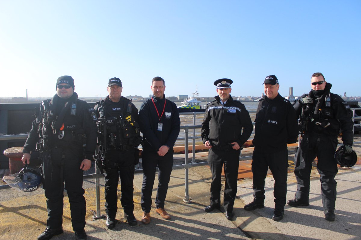 MerseyPolice's tweet photo. It's been a pleasure for our officers to work alongside @MODPolice @NPASNorthWest &amp; @CultureLpool on land, sea &amp; air this week to keep the crew &amp; tens of thousands of visitors safe while #HMSPrinceofWales was berthed at @CruiseLpool. Happy sailing @HMSPWLS 👋🚢 https://t.co/0CP2fmbqZI