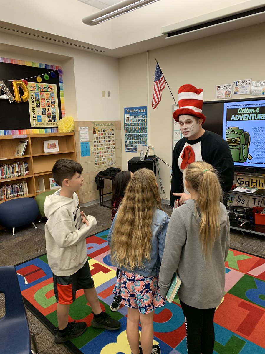 The Cat in the Hat is sharing his knowledge during Genius Hour. #AllAboutTheTitanic <a href="/HighCountryElem/">HighCountryElem</a> <a href="/EMS_Libraries/">EMS Libraries</a>