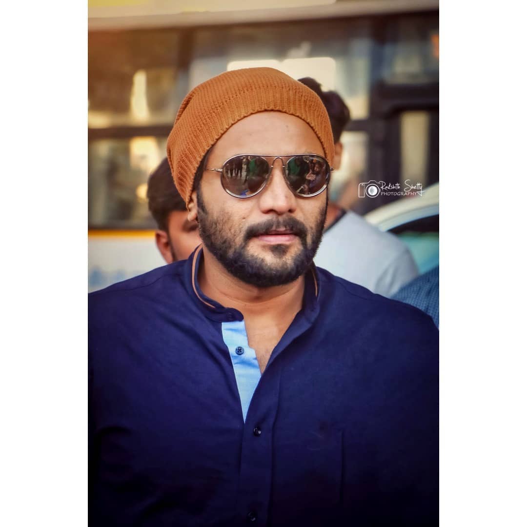 SriMuraliTrends's tweet photo. #MassIcon❤️🔥
@SRIMURALIII https://t.co/Jcrn9WZIVq