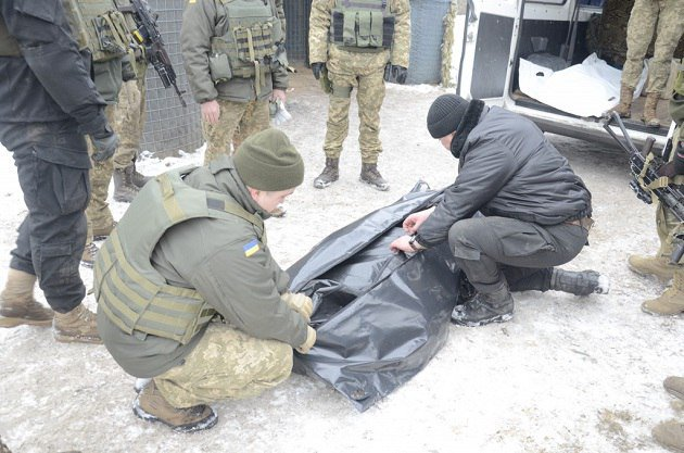 JacquesFrre2's tweet photo. ⚠️Selon des sources #ukrops les combats de ces derniers jours sur la ligne de front du #Donbass ont fait 30 victimes côté #Kiev (3 #KIA, 27 #WIA)💥
Avec ces chiffres, il est probable que #Kiev cherche à homologuer ses pertes cachées de février (Cf. #colonelcassad) #Ukraine https://t.co/89yfhOONDL