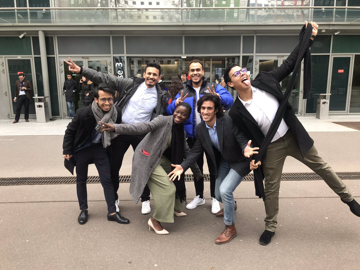 Poursuite de l’accueil des stagiaires par une visite des locaux d’#AXA à nanterre et déjeuner aux Halles !