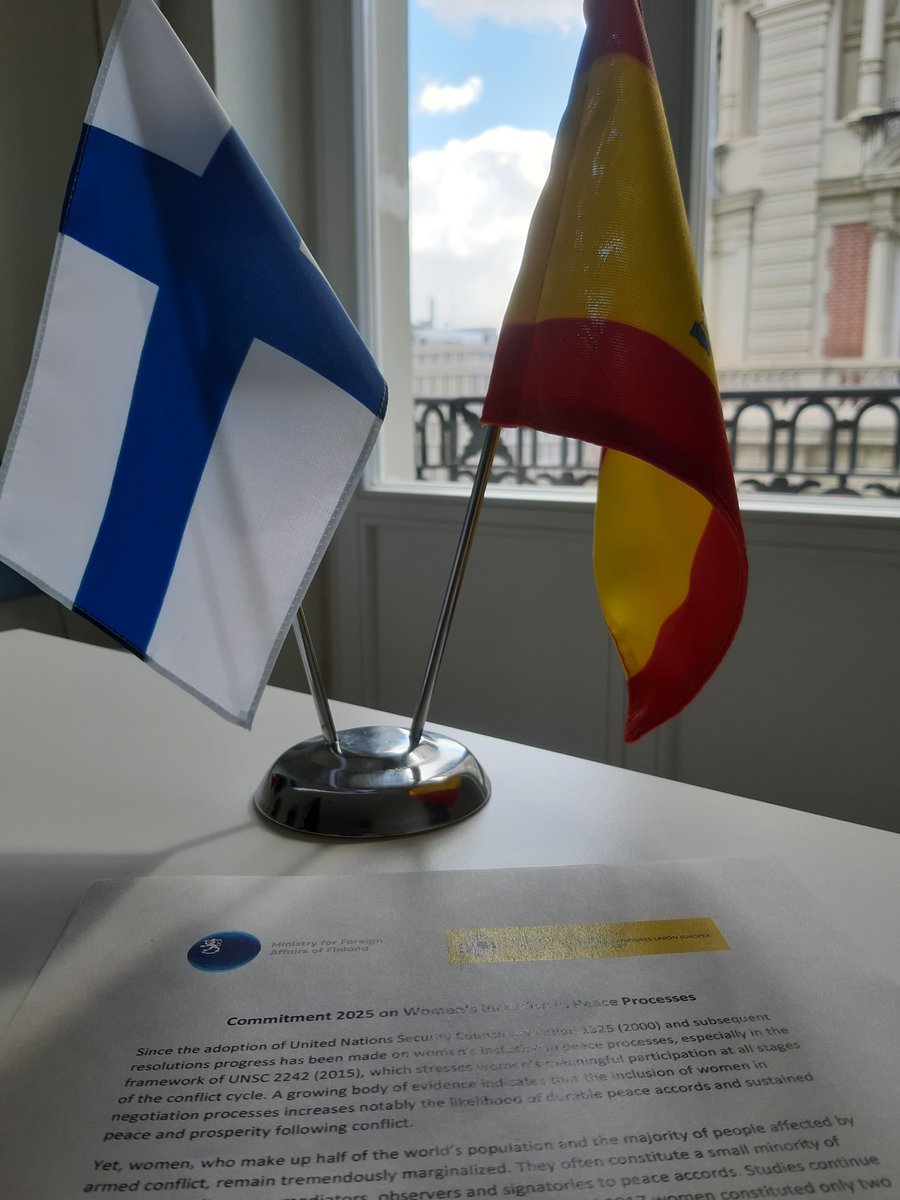 EmbFinMadrid's tweet photo. Pronto celebramos el #DiaInternacionalDeLaMujer
Es un buen momento mencionar el #Commitment2025 de #Finlandia y #España, que invita a todos los países a la #inclusión de las mujeres en los procesos de #paz.
Enlace a la iniciativa en nuestra página web👇
https://t.co/cBWCoQdiWZ https://t.co/1L2BHeQBQD