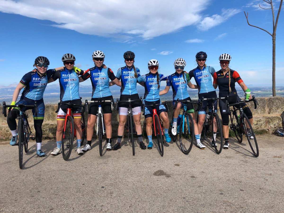 kimbaptista1's tweet photo. Off in a mini training camp this weekend. I think it’s fair to say the sky won’t be this blue in Limburg ☔️☔️ @DaveRaynerFund #RaynerFDN https://t.co/epXxJ7KtKh