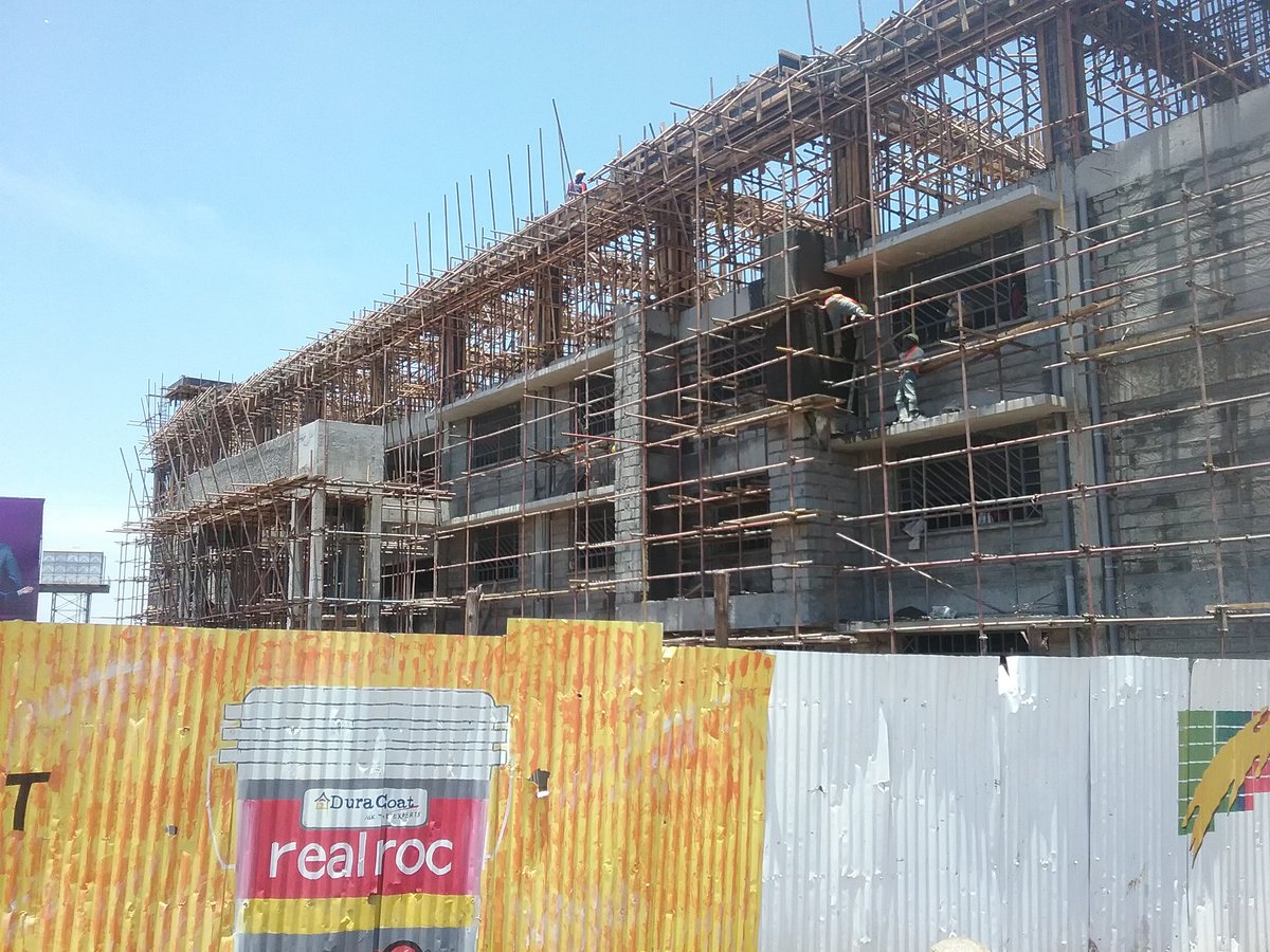 AwardsMafundi's tweet photo. Mafundis at work at the new and morden market in Ngong town taking shape #PromoteExcellence in the construction industry. https://t.co/oYj0qdYGqj