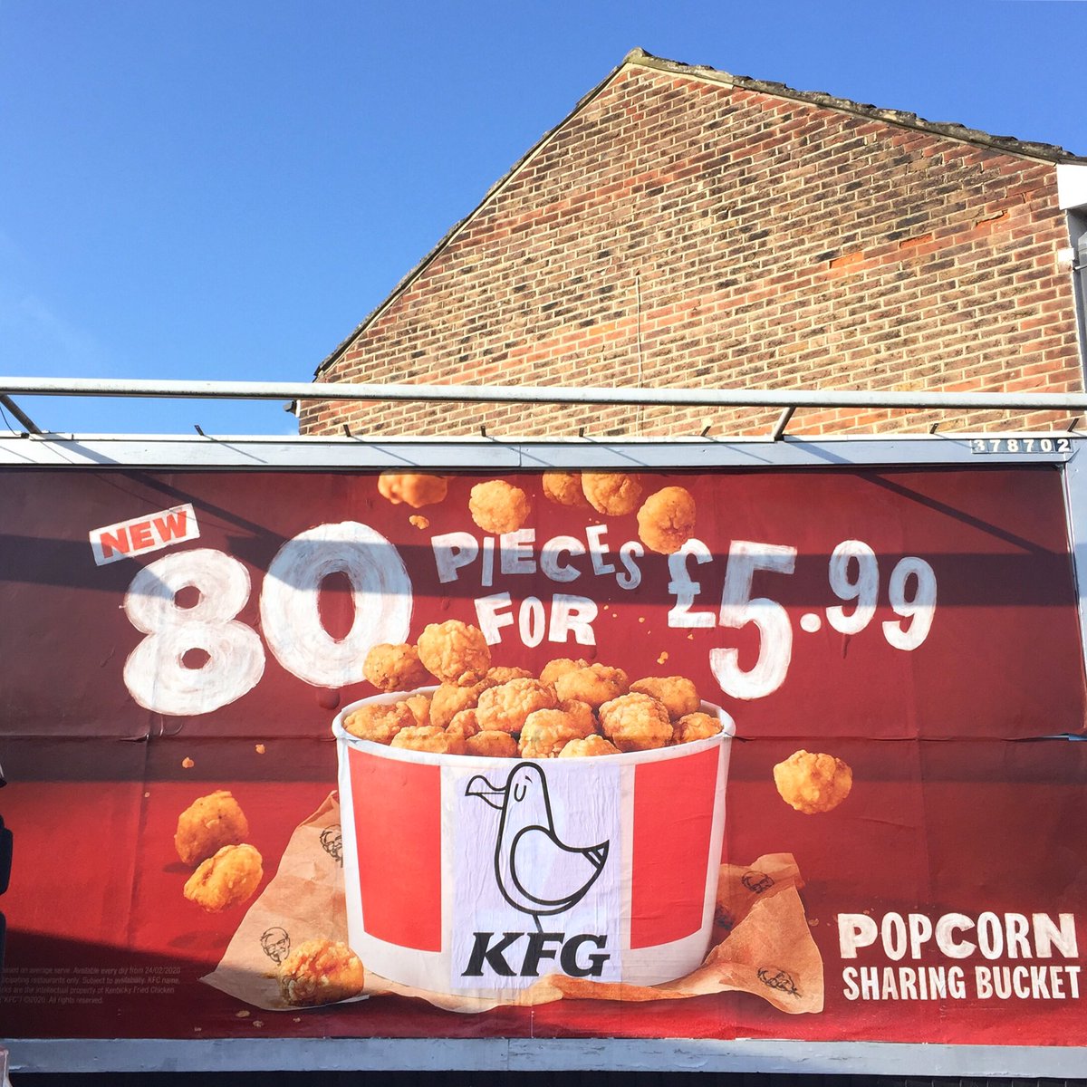 FkFark's tweet photo. Lunchtime treat...? #kfg #newbucket #seagull #whatthe #onlyinsouthsea #pasteup #radinthehad #southsea #peace https://t.co/lBbjZpIwfg