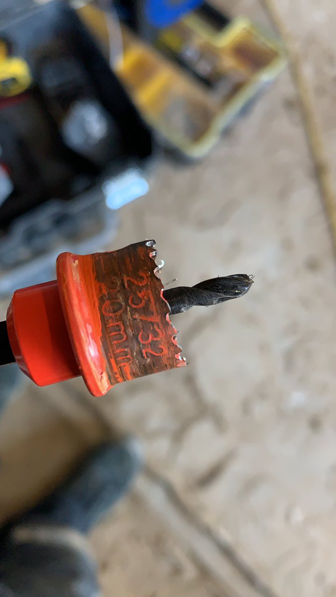 Simon Perry tweet media