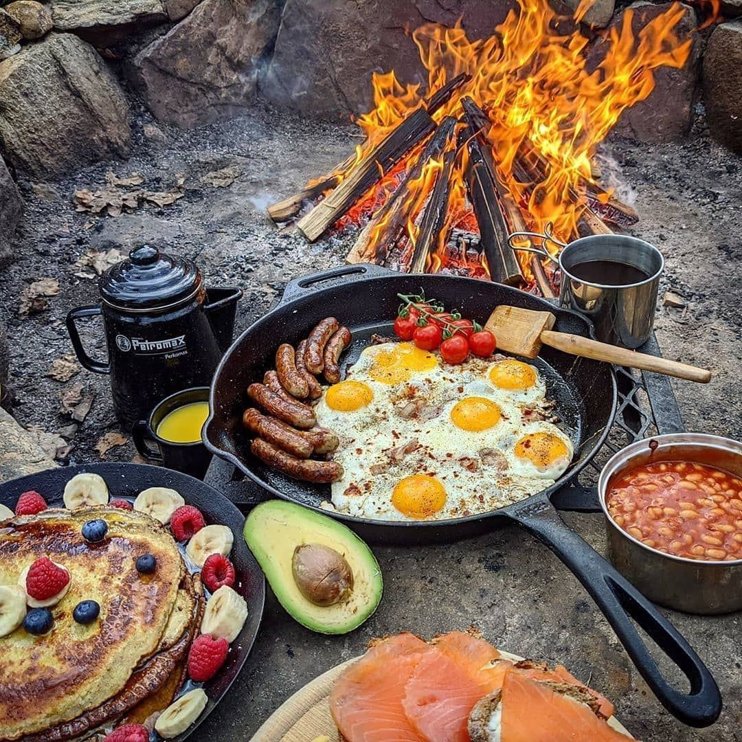 CapmingI's tweet image. TAG who you would share this meal with!⠀
.⠀
Follow us (@excapesurvival) for more⠀
.⠀
By @naturensoehne #FridayMotivation #FridayThoughts #FridayFeeling #camping #campingnordeste #campinginstyle