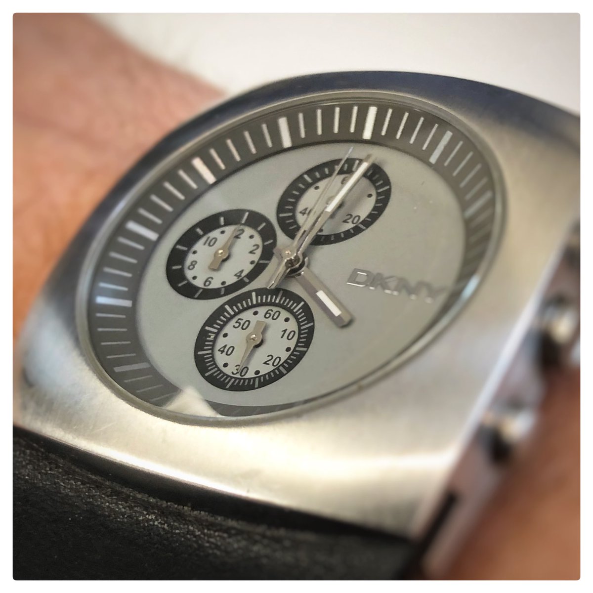 WorldAffordable's tweet photo. This was a birthday present from my now ex-wife, which I got about 15 years ago roughly #wotd #watchesofinstagram #watches #dkny #dknywatch #dknywatches https://t.co/QV38Y4l6Ku
