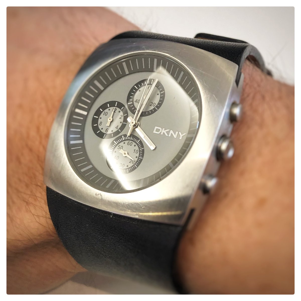 WorldAffordable's tweet photo. This was a birthday present from my now ex-wife, which I got about 15 years ago roughly #wotd #watchesofinstagram #watches #dkny #dknywatch #dknywatches https://t.co/QV38Y4l6Ku