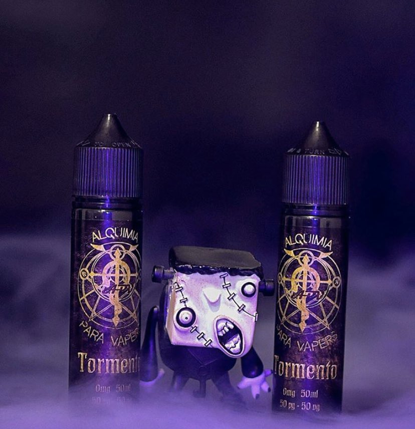 guangoolp's tweet photo. Una fotito de la sesión de líquidos esta vez del rico sabor tormento #vape #vaper #vapelife #tormento https://t.co/Q3BCza7qGI