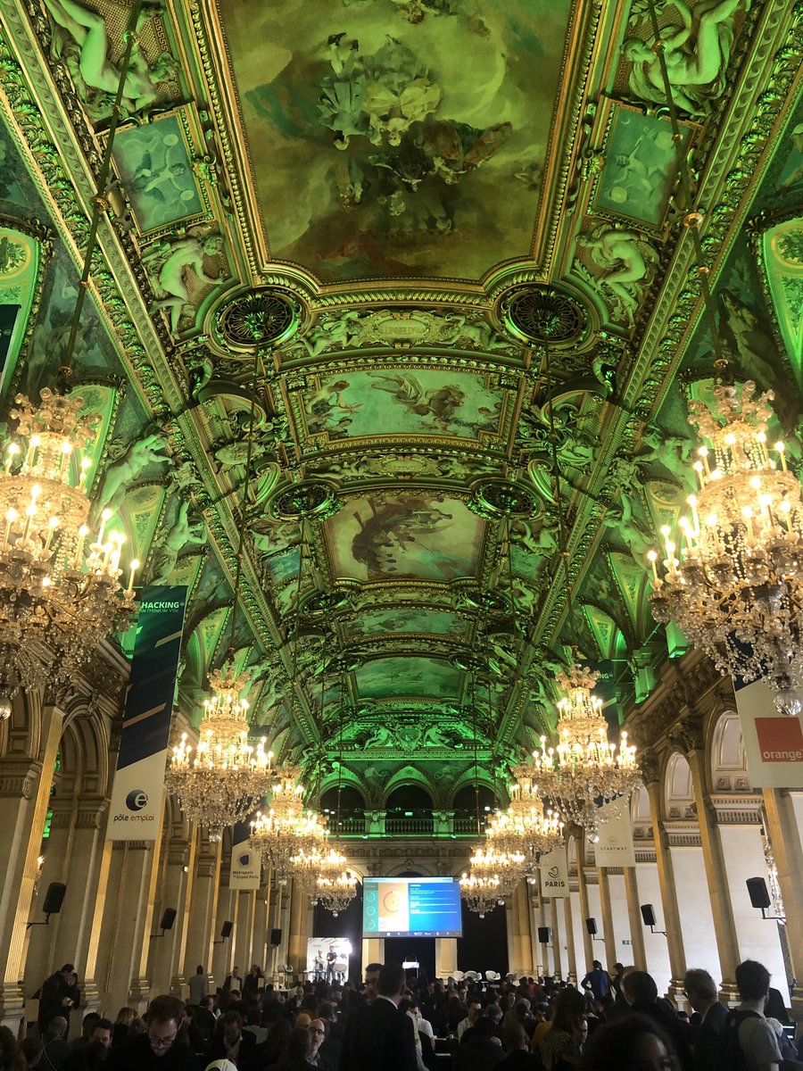 LabBercy's tweet photo. @LabBercy présent au #hackingParis, un programme riche de tables rondes, ateliers et des projets inspirants #startup #gamification #Initiativesvertes https://t.co/wC4ZMfJ2k5