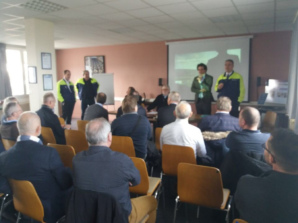 Présentation du projet H2 avec l industriel Michelin et ⁦<a href="/ENGIEgroup/">ENGIE</a>⁩ à ⁦<a href="/MairieDeVannes/">Mairie de Vannes</a>⁩ Via ses 500 collaborateurs dans le ⁦#Morbihan dont 150 à #Vannes #ENGIE #aucoeurdesterritoires ⁦<a href="/MorbihanEnergie/">Morbihan Energies</a>⁩ ⁦<a href="/julienchauvet80/">Julien CHAUVET</a>⁩ ⁦⁦<a href="/DavidRobo56/">David Robo</a>⁩