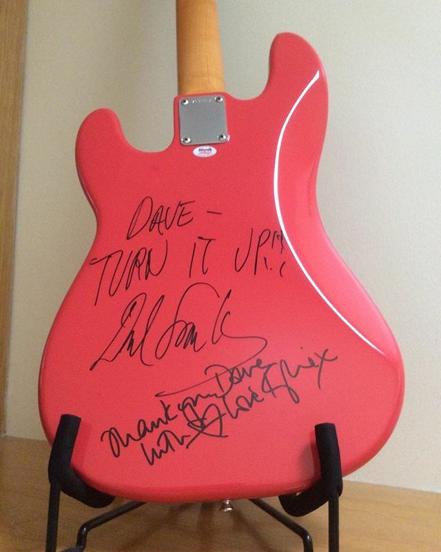 I’ve never been a fully dedicated collector of autographs which is unusual considering my job and the artist I get called to play bass with. However, now &amp; again I just can’t resist! Here’s the rear of one of my Fender P basses which I used on recordings… ift.tt/3331tfe