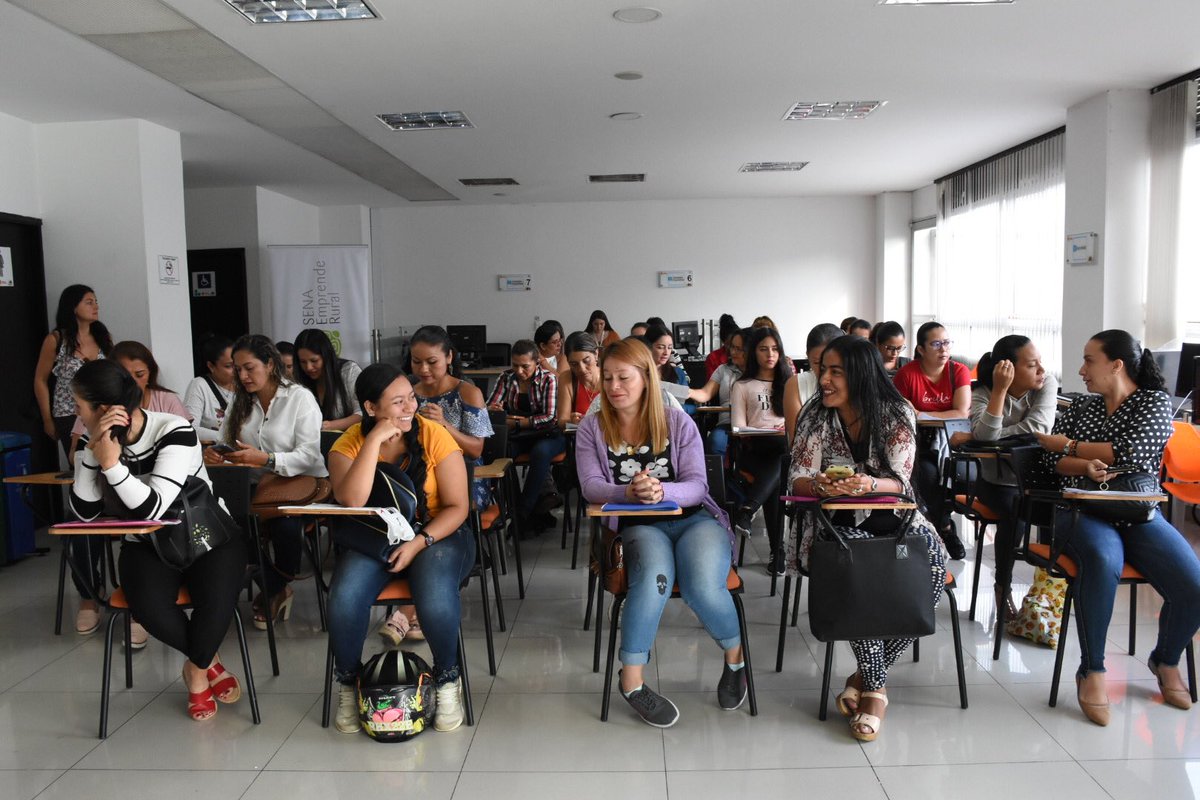 SENAQuindio's tweet photo. Ya están abiertas las puertas para todas esas mujeres que quieran acceder a un empleo, anímate y participa de esta jornada que el SENA oferta para ti #SENAEsMujer https://t.co/mjYi7shkTA