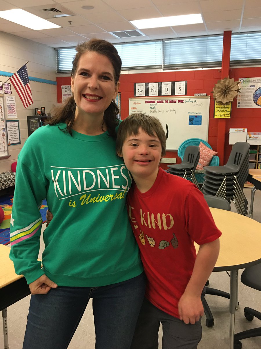 Saanderson09's tweet photo. When you both show up wearing your “Kindness” shirts. #BeKind #KindnessIsUniversal @KEScoyotes We give great HUGS too! 🥰 https://t.co/VDZGttTb8R