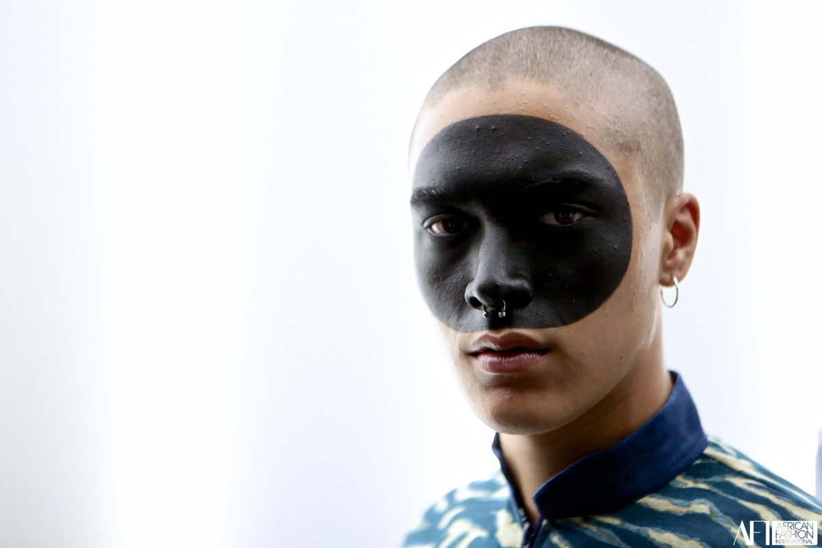 kapstadtmag's tweet photo. Drei Tage lang dreht sich bei der AFI Fashion Week Cape Town alles um talentierte afrikanische Mode-Designer und ihre aktuellen Kollektionen. Bei der @AFI_sa vom 12. bis 14. März ist für jeden Mode-Liebhaber etwas dabei! #AFIFashionWeek #Sponsored https://t.co/G86exGfHe8