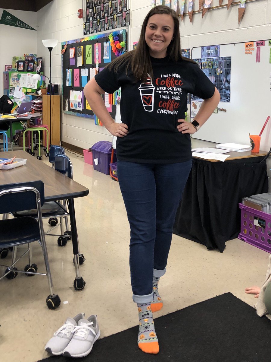 BESclarkhp's tweet image. Crazy sock day 🤪🧦#ReadAcrossAmerica @BostianES