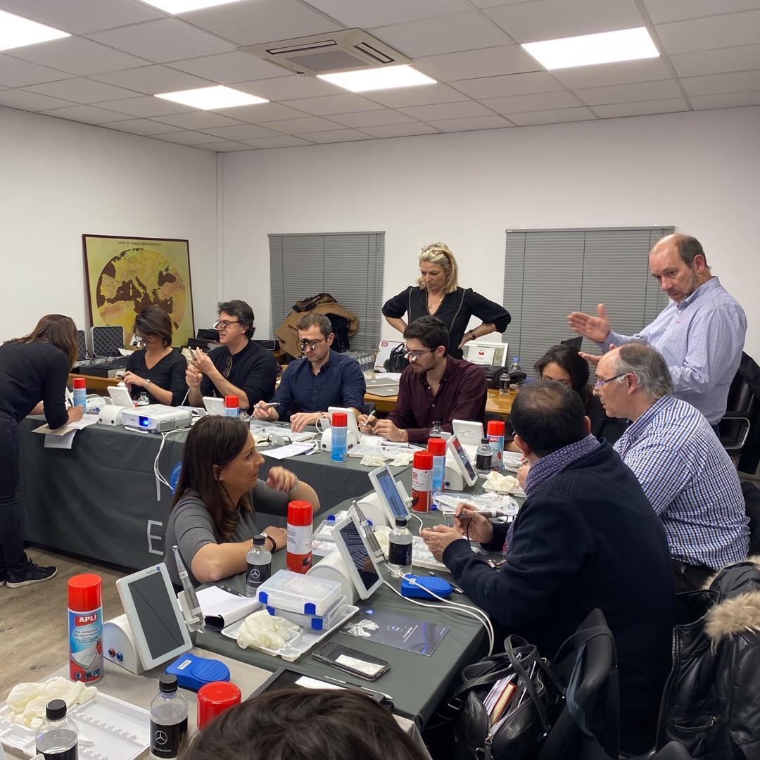 Komet Endo Tour de Marseille : un grand merci Dr GARDON Nicolas qui a animé le workshop, De Willermin Marseille Mercedes-Benz notre partenaire pour l'événement ainsi que tous les participants présents ! #KometEndo - komet-endo-tour.fr