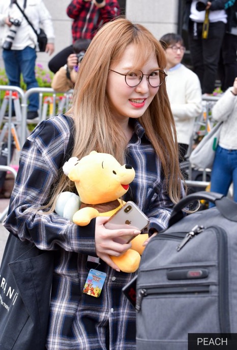 SSWstation's tweet photo. 🍯🧸💙 https://t.co/KXrGr5PbAn