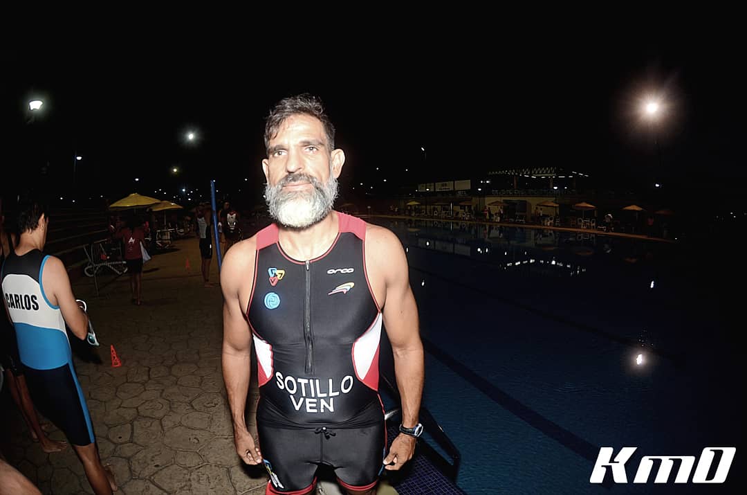 JoseSotillo_Tri's tweet photo. Fin de semana al mejor estilo #triatlon iniciando la temporada 2020 con el #triatlonplomotri @plomotri excelente evento! Vamos con todo! #comandotri #triathlon #sumandokilometrosdecalidad #inversionesglobal1411 #purosport #sanoyenforma #vidasaludableyactiva 📷 @km0_ve 👊🔥 https://t.co/4bWiDyuWyU