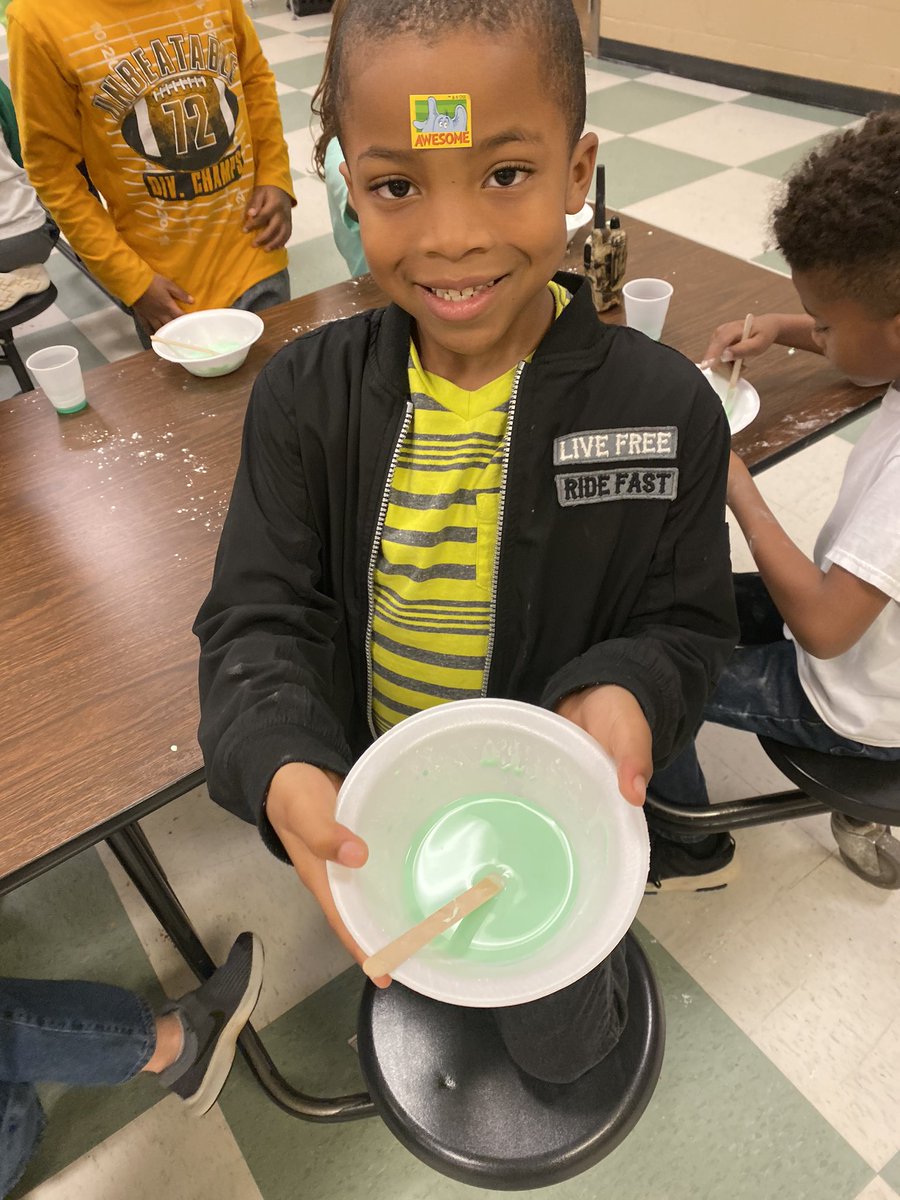 MsMyahASP's tweet photo. For Dr.Suess week students made oobleck #science @bakerelembears @SteamyBakerBear https://t.co/cZKcogTZ3L