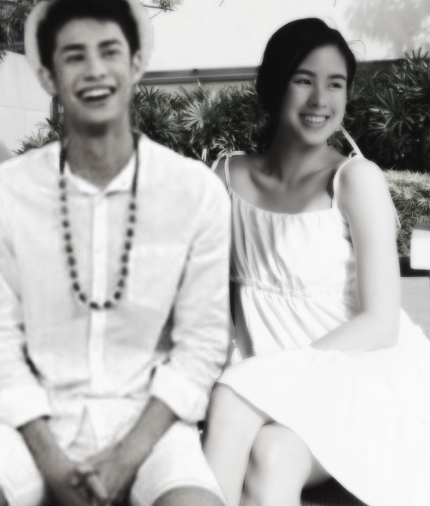 Kuya_Ato's tweet photo. Lumabo man daw paningin ni tol @DomingoZeke pangako nya mananatiling maliwanag ang pagtingin nya sayo @shielaubaldo_. 

Hayerp. Temahang @MarcialLolo tayo tol a 😜

#DonKiss
#DonnyPangilinan 
#KissesDelavin https://t.co/Q3OU8iGUes