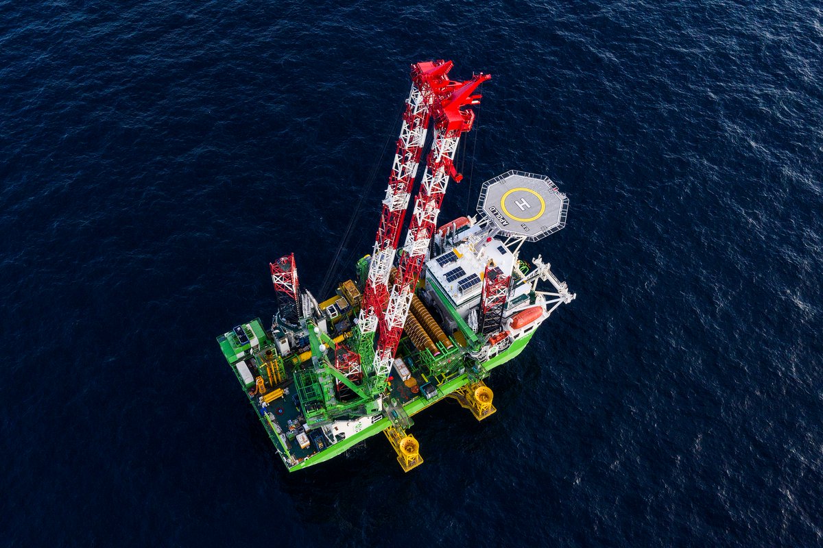 VesselFinder's tweet image. Foundation Piling Operations Completed At Moray East Offshore Wind Farm
vesselfinder.com/news/17661-Fou… #DEMEOffshore #MorayEastOffshoreWindFarm #ΙnstallationVessel #Apollo
