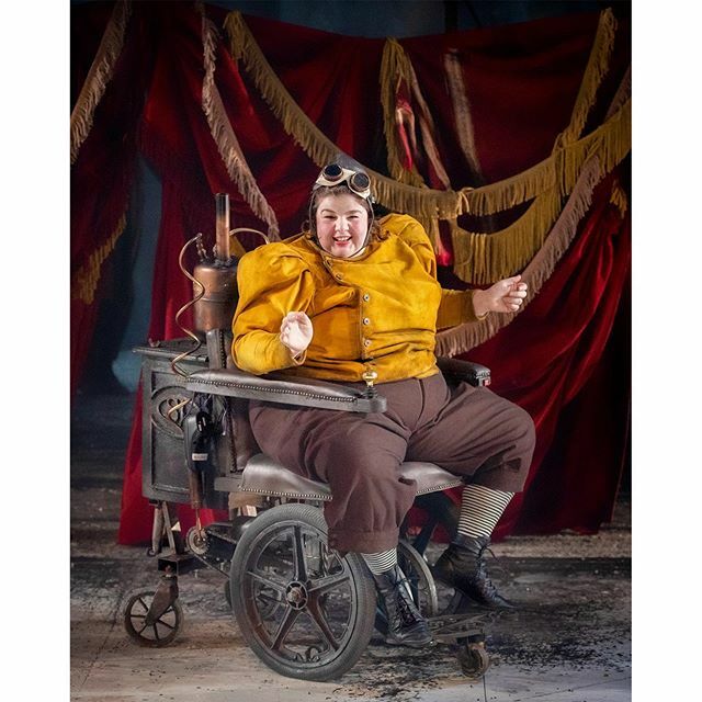 RoblingPix's tweet photo. The wonderful @stephielacey! @leedsplayhouse @rampsonthemoon @amyleach #olivertwist #theatre #productionphotograph #productionphotographer #productionphotography #leeds #westyorkshire #yorkshire #uk #theatrephotographer #theatrephotography #sony #sonypho… https://t.co/xEzPbNXpN7 https://t.co/LnN46f5jRB